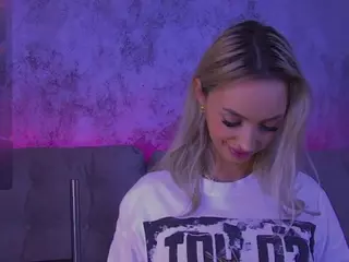 BambiKayy's Live Sex Cam Show