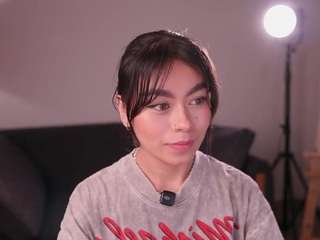 Live cam show with GigiLee