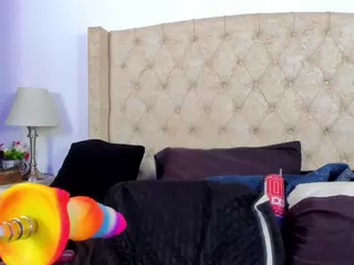 nataliacollislim's Live Sex Cam Show