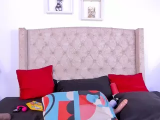 nataliacollislim's Live Sex Cam Show
