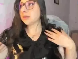 Roxxanne-Bail's Live Sex Cam Show