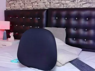 Black-pussydoll's Live Sex Cam Show