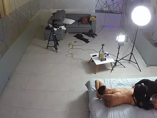 voyeurcam jb room 3's Live Sex Cam Show