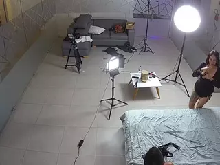 voyeurcam jb room 3's Live Sex Cam Show