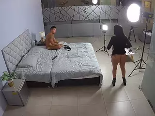 voyeurcam jb room 4's Live Sex Cam Show