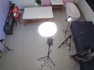 voyeurcam jb room 5's Live Sex Cam Show