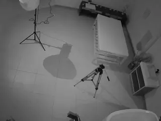 voyeurcam jb room 6's Live Sex Cam Show