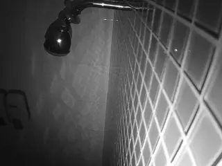 voyeurcam jb shower 11's Live Sex Cam Show