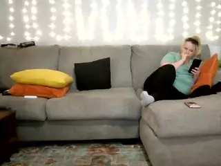 VictoriaKincaid23's Live Sex Cam Show