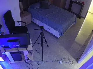 voyeurcam casa salsa bedroom 11's Live Sex Cam Show
