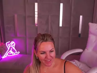 LINDAJAWEL's Live Sex Cam Show