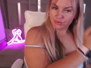 LINDAJAWEL's Live Sex Cam Show