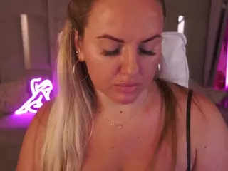 LINDAJAWEL's Live Sex Cam Show