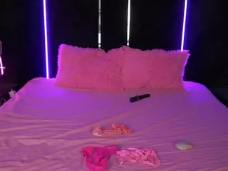 LINDAJAWEL's Live Sex Cam Show