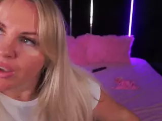 LINDAJAWEL's Live Sex Cam Show