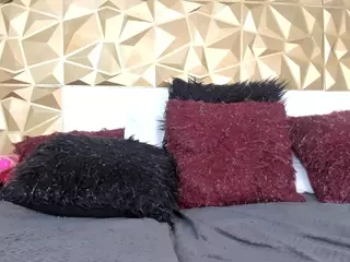 thamara-angels1's Live Sex Cam Show