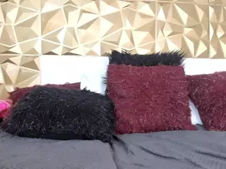 thamara-angels1's Live Sex Cam Show