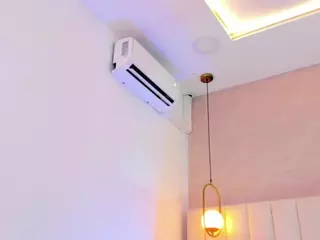 kosmic21's Live Sex Cam Show