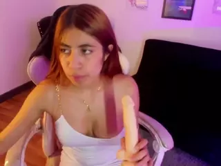 Lunita Cute Girl's Live Sex Cam Show