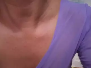 pizzababe22's Live Sex Cam Show