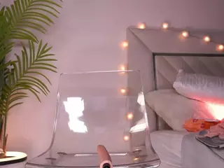 Kira's Live Sex Cam Show
