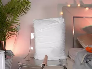 Kira's Live Sex Cam Show