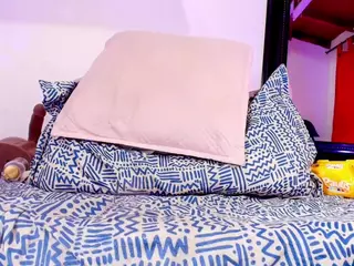 sofia-dkr's Live Sex Cam Show