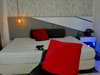 tisha-cole's Live Sex Cam Show
