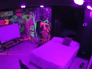 voyeurcam casa salsa disturbed's Live Sex Cam Show
