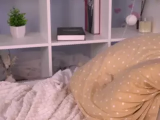 AlliceWilson's Live Sex Cam Show