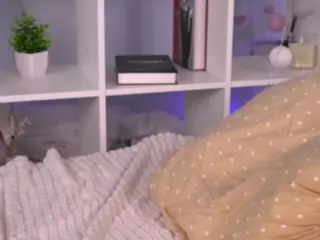 AlliceWilson's Live Sex Cam Show