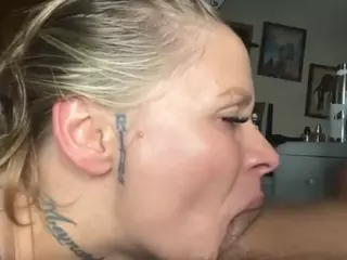 Cce9388's Live Sex Cam Show