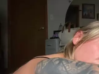 Cce9388's Live Sex Cam Show