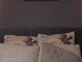 adelheid1's Live Sex Cam Show