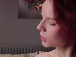adelheid1's Live Sex Cam Show