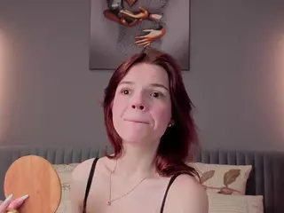 adelheid1's Live Sex Cam Show