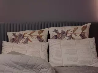 adelheid1's Live Sex Cam Show