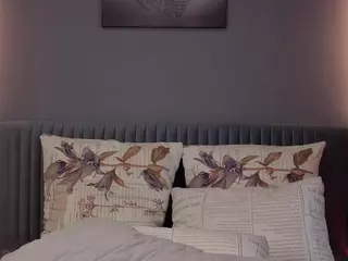 adelheid1's Live Sex Cam Show