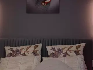 adelheid1's Live Sex Cam Show