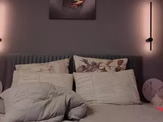 adelheid1's Live Sex Cam Show