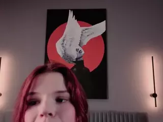 adelheid1's Live Sex Cam Show