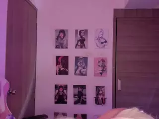 emilyhick's Live Sex Cam Show