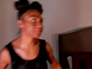 YAYA's Live Sex Cam Show