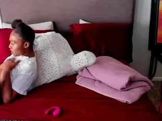 YAYA's Live Sex Cam Show