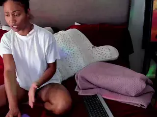 YAYA's Live Sex Cam Show