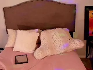 YAYA's Live Sex Cam Show
