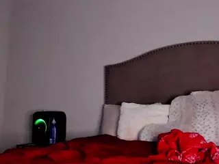 YAYA's Live Sex Cam Show