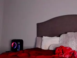 YAYA's Live Sex Cam Show