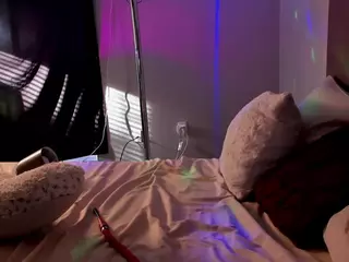 YAYA's Live Sex Cam Show