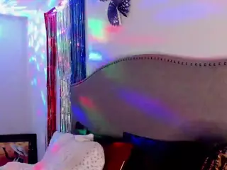 YAYA's Live Sex Cam Show
